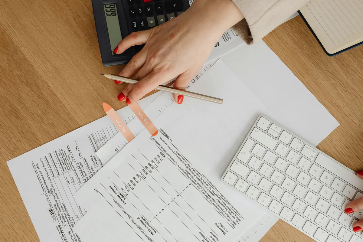 Sending Money Home from the UAE in 2026: How to Compare Your Options Like-for-Like